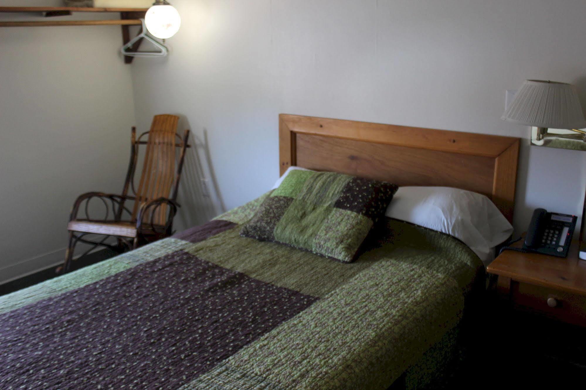 Casselman Inn Grantsville Экстерьер фото