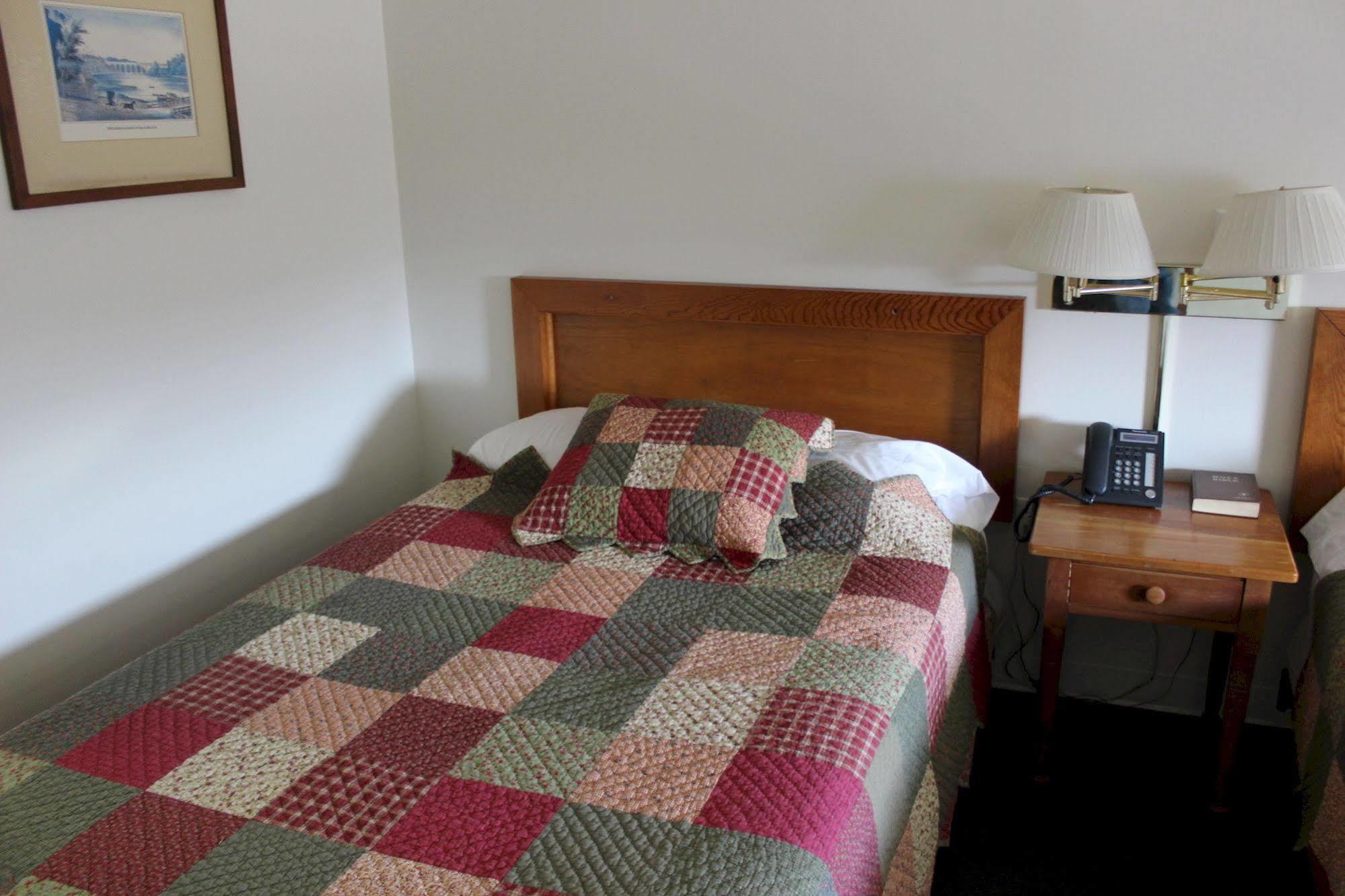 Casselman Inn Grantsville Экстерьер фото