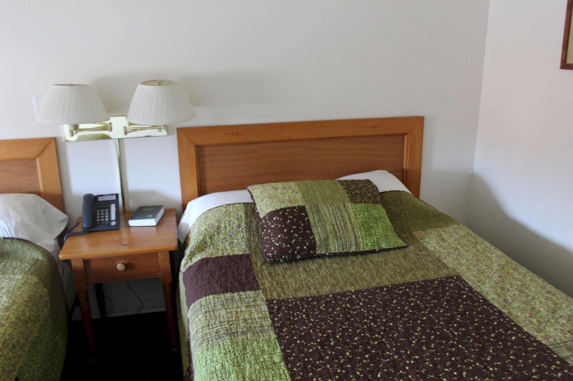 Casselman Inn Grantsville Экстерьер фото