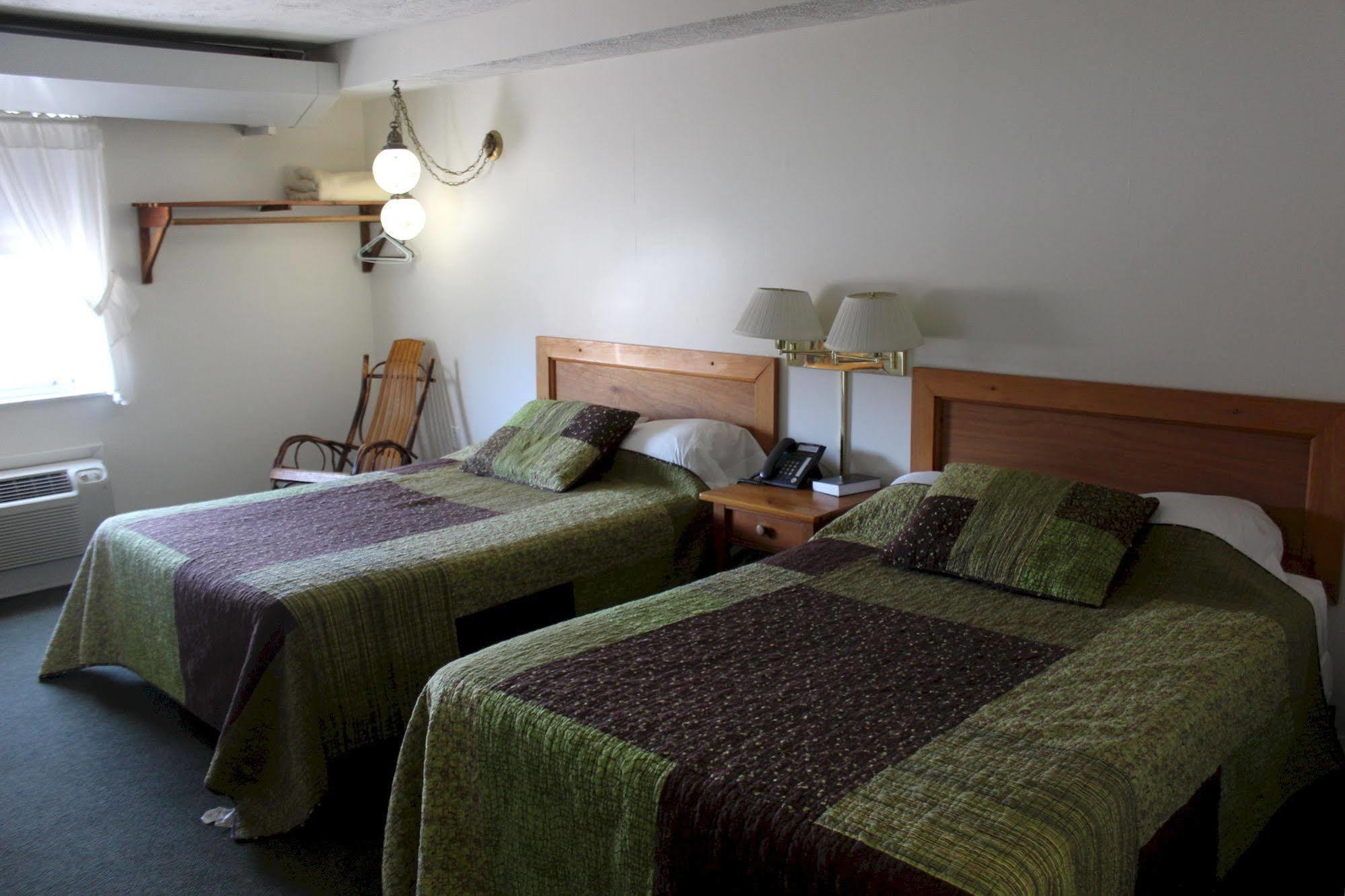 Casselman Inn Grantsville Экстерьер фото
