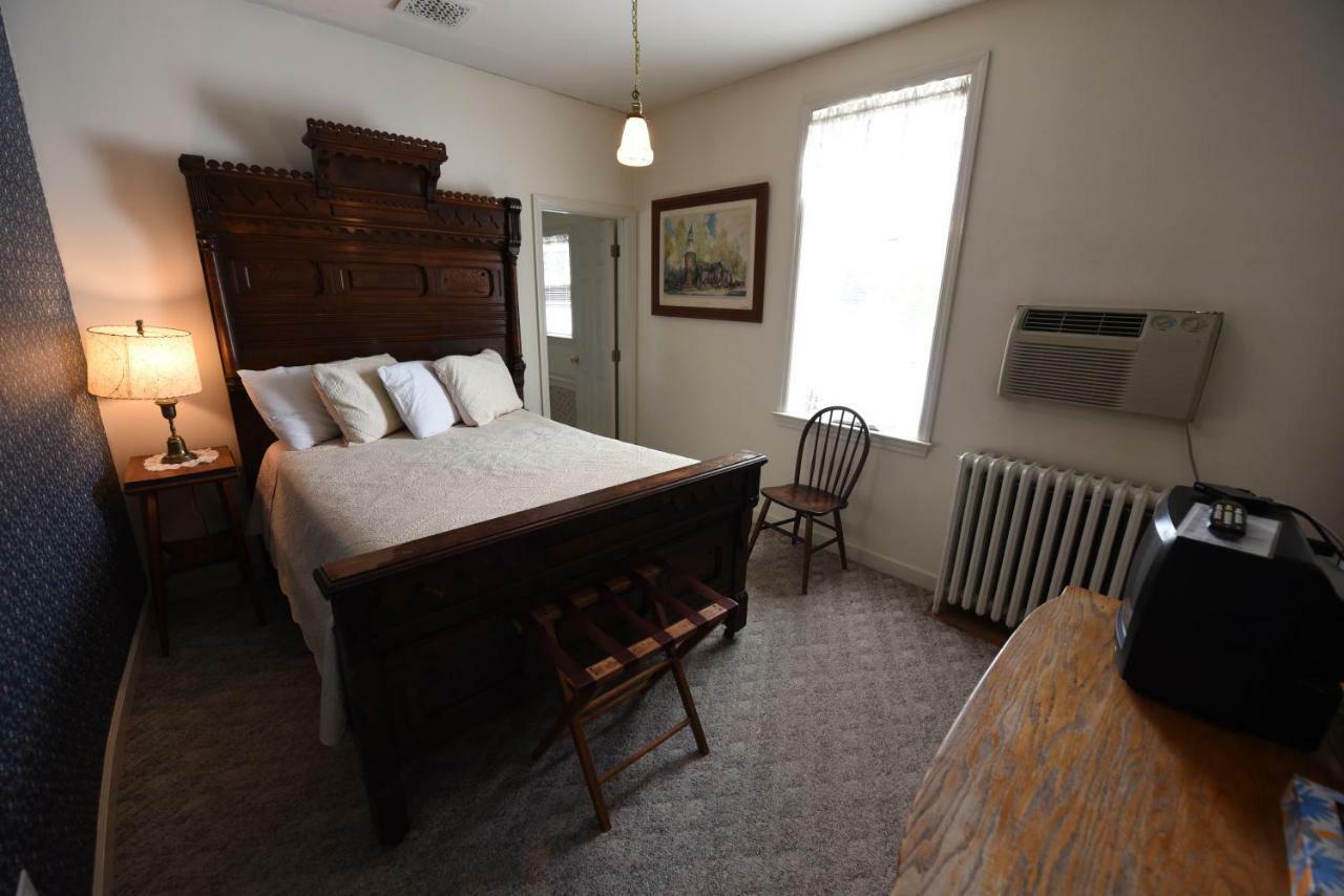 Casselman Inn Grantsville Экстерьер фото