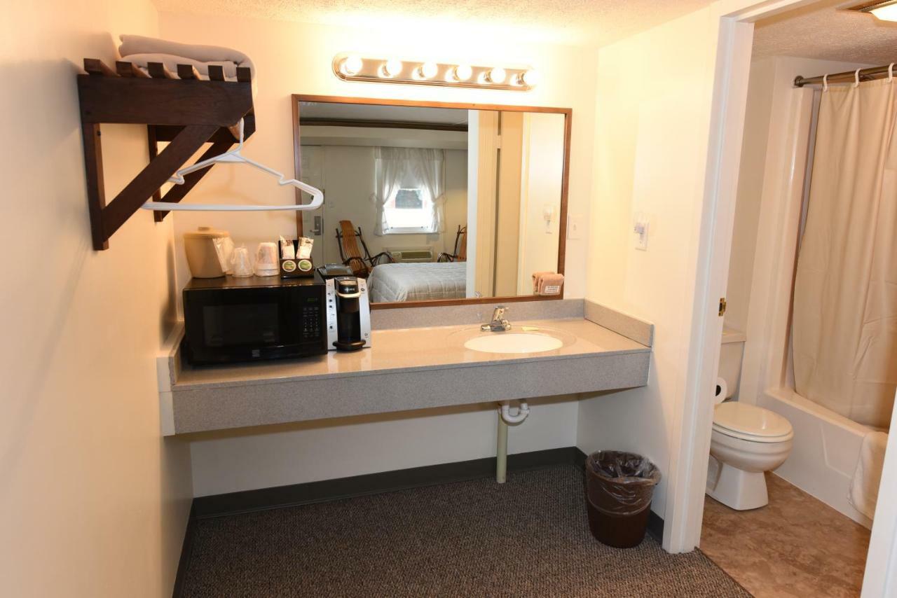Casselman Inn Grantsville Экстерьер фото