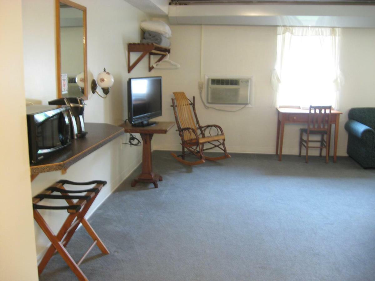 Casselman Inn Grantsville Экстерьер фото